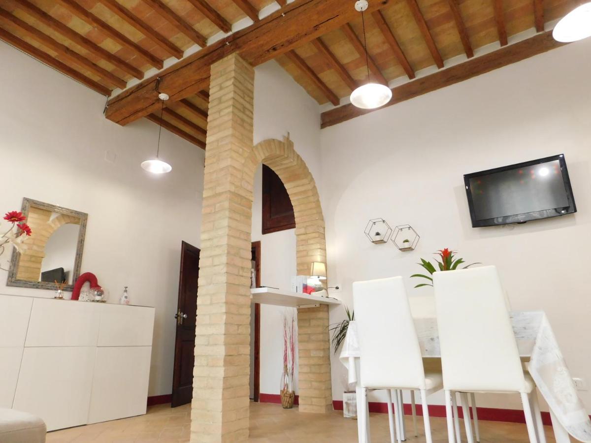 Otello Guest House مونتالشينو المظهر الخارجي الصورة