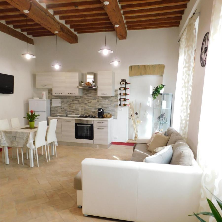 Otello Guest House مونتالشينو المظهر الخارجي الصورة